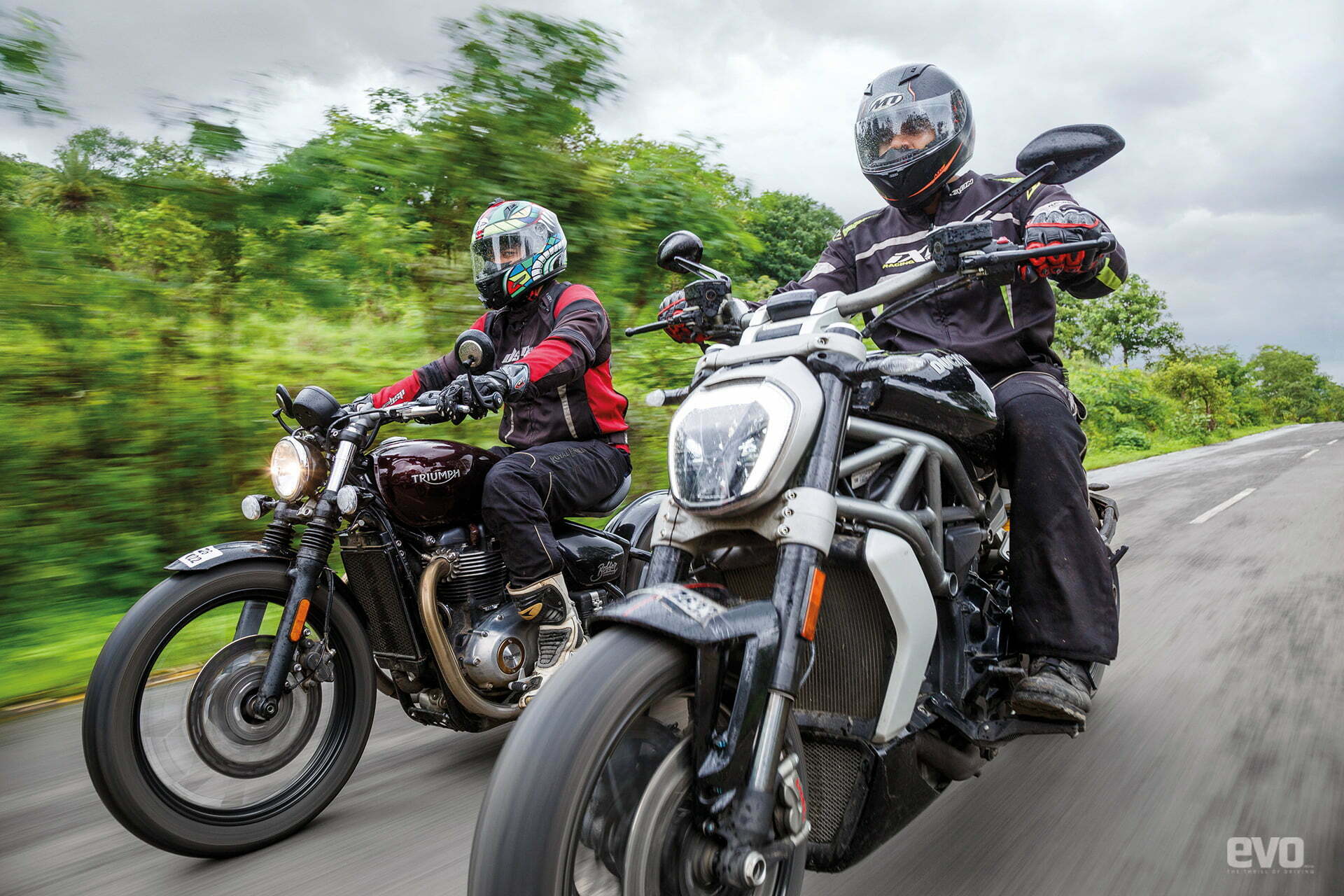 Ducati offers loose accessories with Monster 821