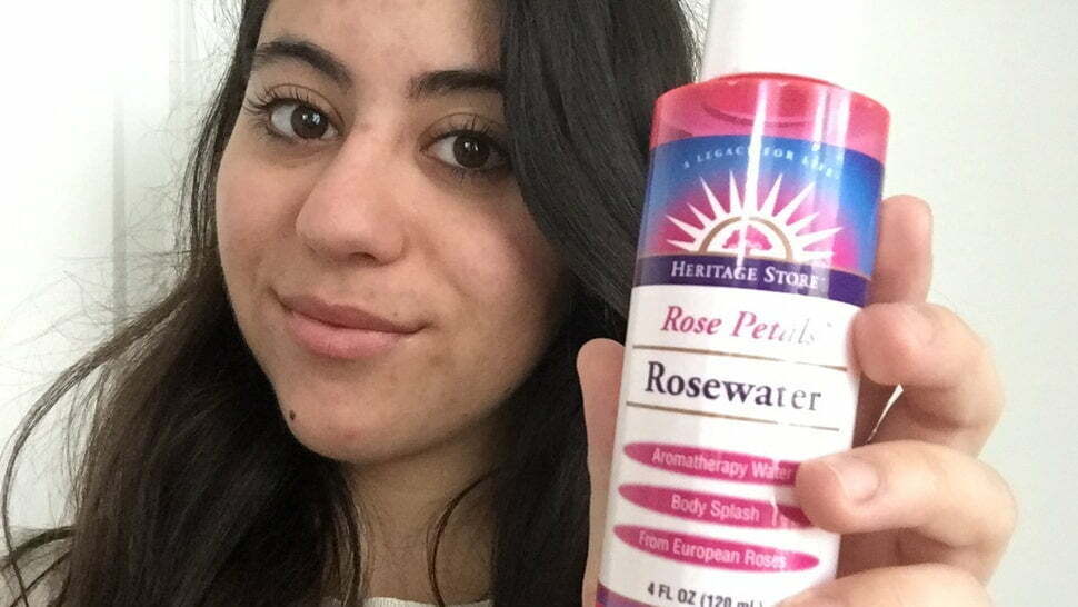 Everything you want to recognize about facial mists and make-up placing sprays