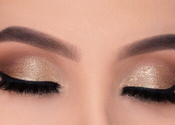 How to Apply Eye Makeup for Natural Eyes