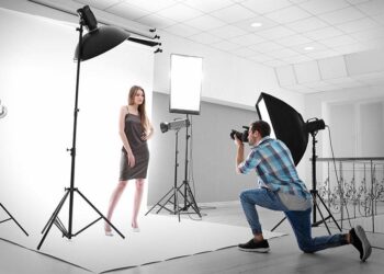 Modeling and Glamour – What’s The Difference?