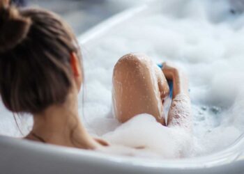 Indulge in the Ultimate Shower Experience with these Best Smelling Body Washes